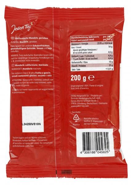 Jeden Tag Kalifornische Mandeln gerieben