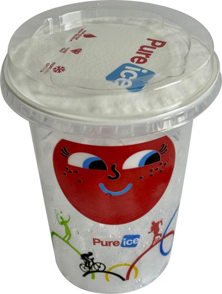 Pure Ice Cup Eiswürfel im Becher